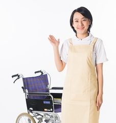 【オープニング+時給1200円から+食事や入浴介助などの介護補助】