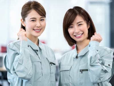 【座りながら手のひらサイズ製品の簡単検査】